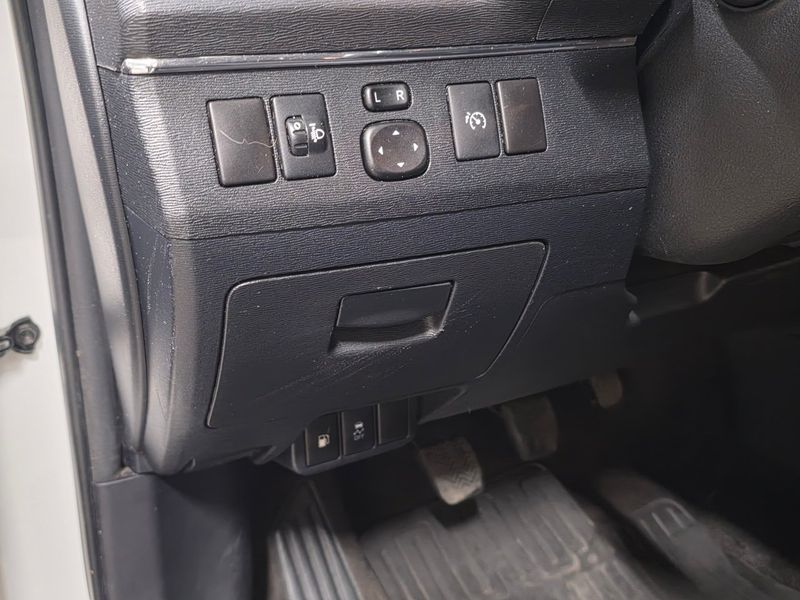 Toyota Avensis bild 21