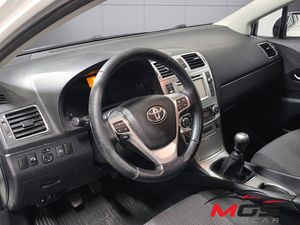 Toyota Avensis bild 16
