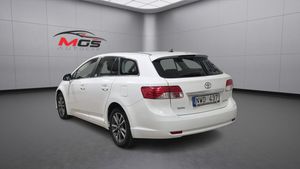 Toyota Avensis bild 4