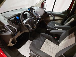 Ford Tourneo Custom bild 7