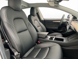 Tesla Model 3 bild 27