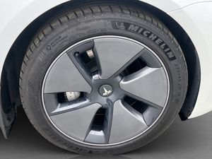Tesla Model 3 bild 35