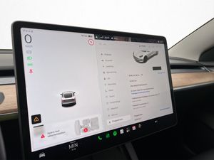 Tesla Model 3 bild 23