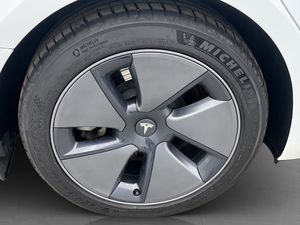 Tesla Model 3 bild 34