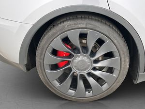 Tesla Model Y bild 35