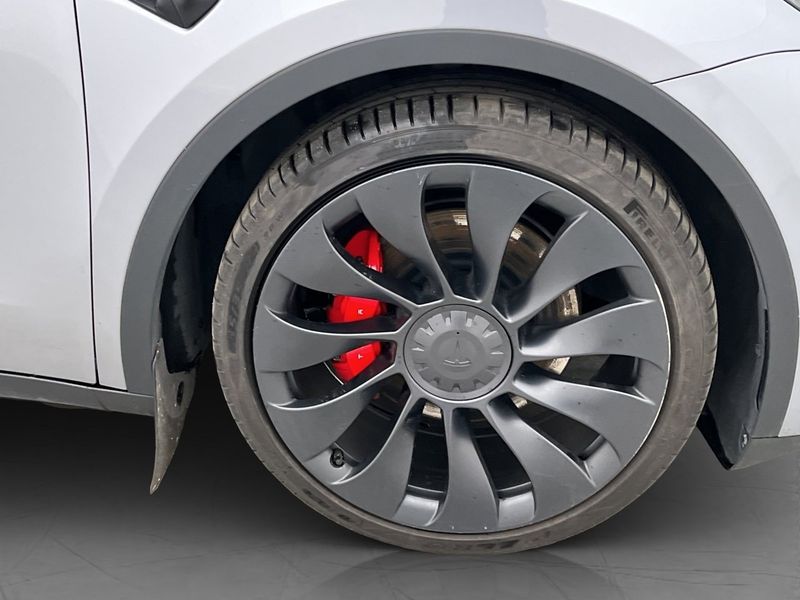 Tesla Model Y bild 36