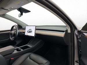 Tesla Model Y bild 27