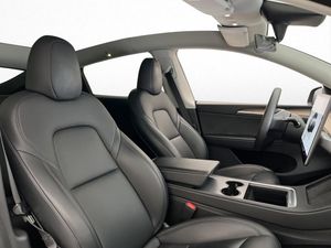 Tesla Model Y bild 28