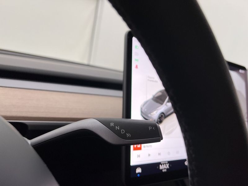 Tesla Model Y bild 18