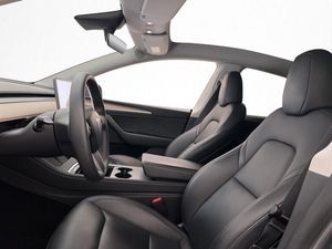Tesla Model Y bild 13
