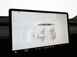 Tesla Model Y bild 26