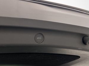 Tesla Model Y bild 31
