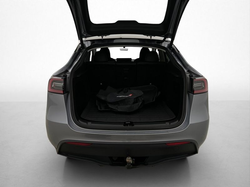 Tesla Model Y bild 30