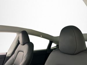 Tesla Model Y bild 14