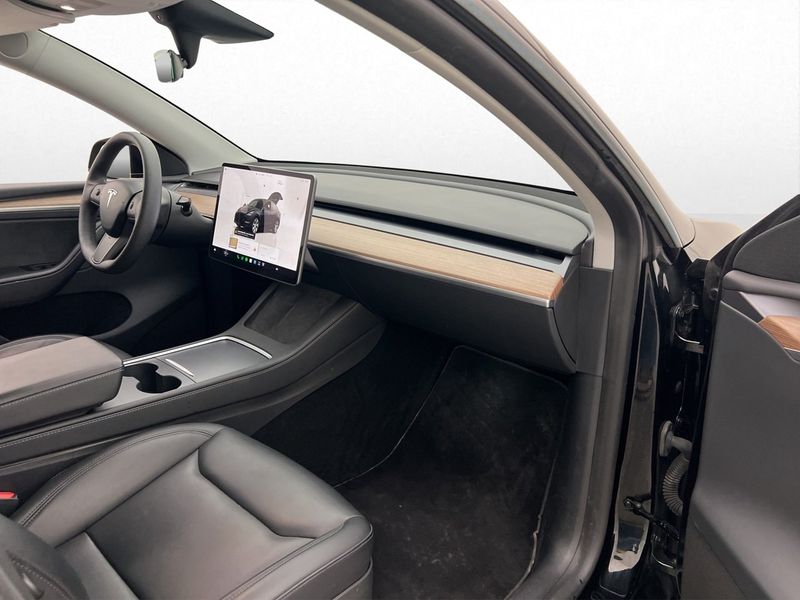Tesla Model Y bild 29
