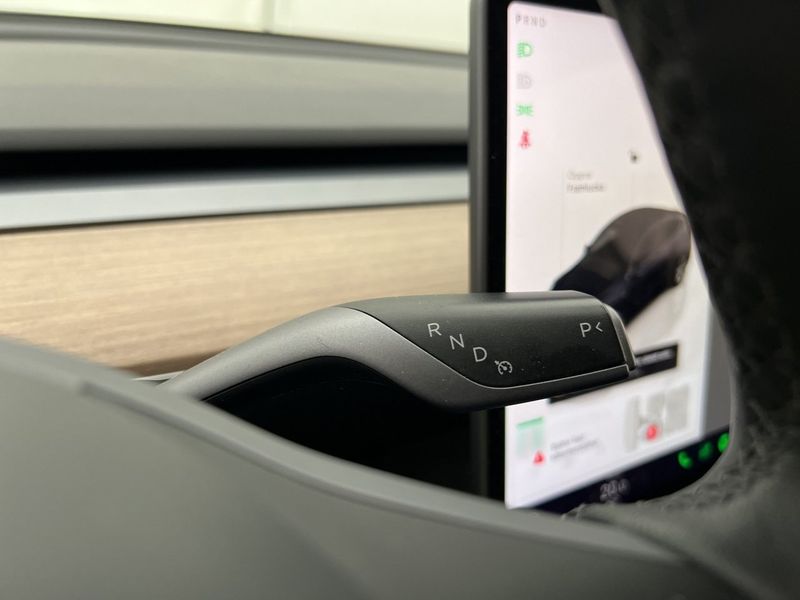 Tesla Model Y bild 19