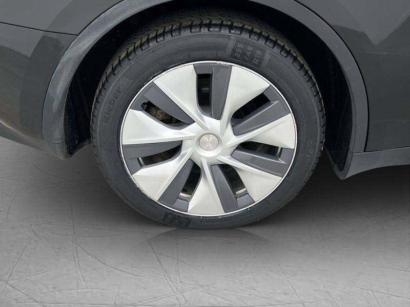 Tesla Model Y bild 35
