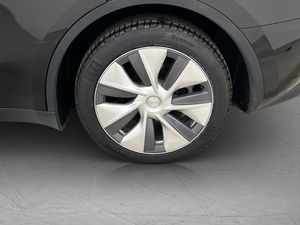 Tesla Model Y bild 34