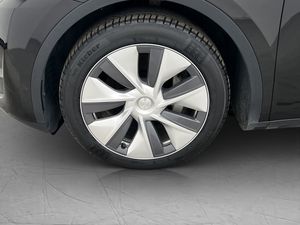 Tesla Model Y bild 33