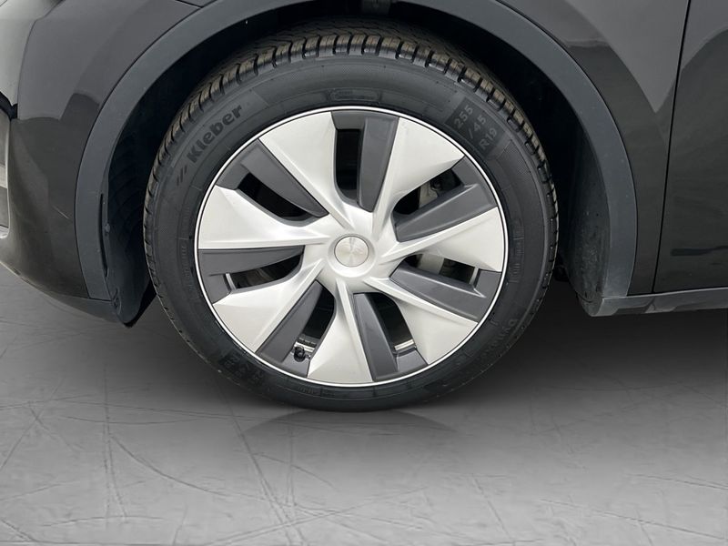 Tesla Model Y bild 33