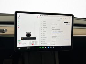 Tesla Model Y bild 26