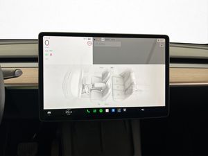 Tesla Model Y bild 23