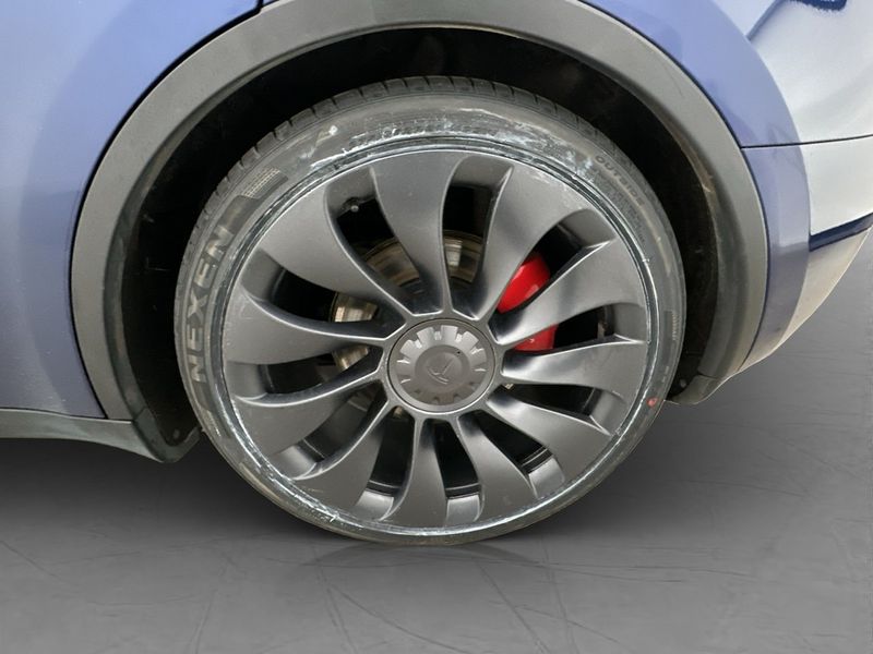 Tesla Model Y bild 33