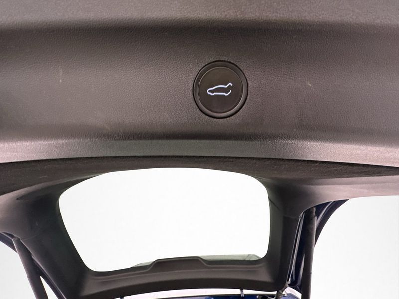 Tesla Model Y bild 30