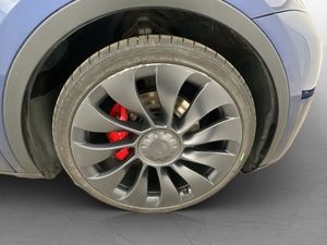Tesla Model Y bild 35