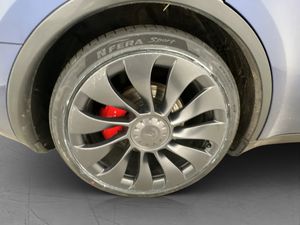 Tesla Model Y bild 34