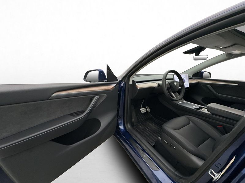 Tesla Model Y bild 11