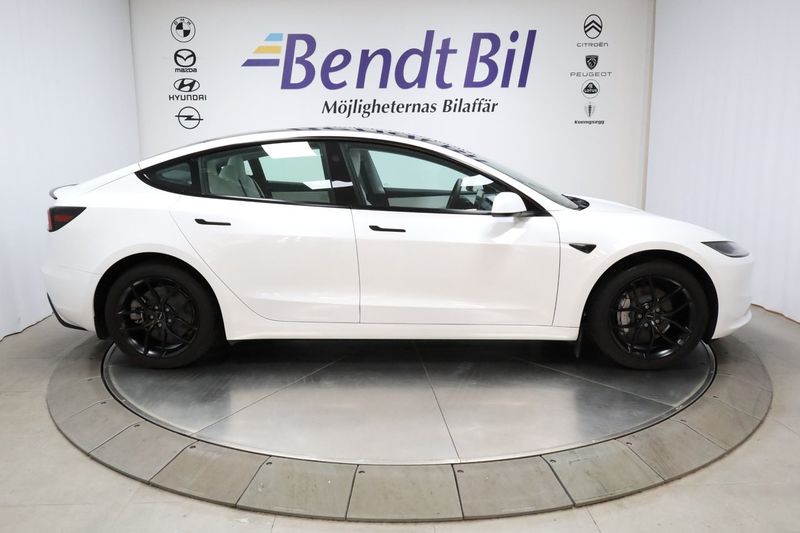 Tesla Model 3 bild 15