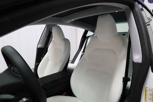 Tesla Model 3 bild 7
