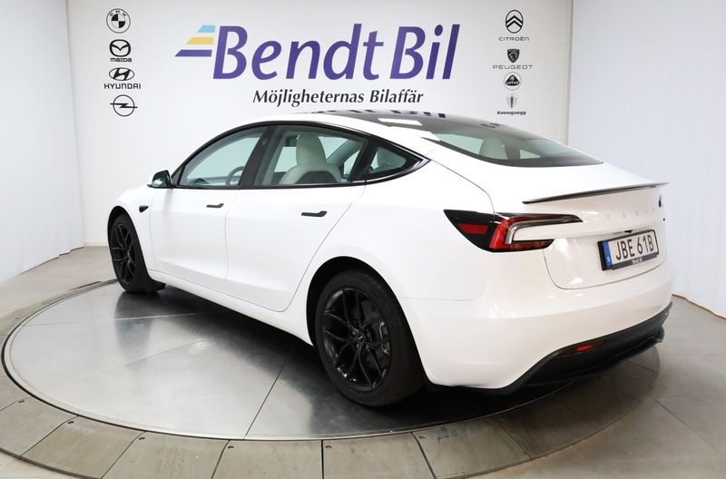 Tesla Model 3 bild 8