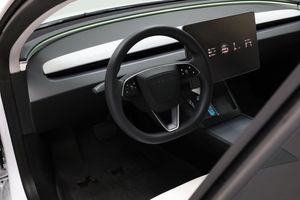 Tesla Model 3 bild 5