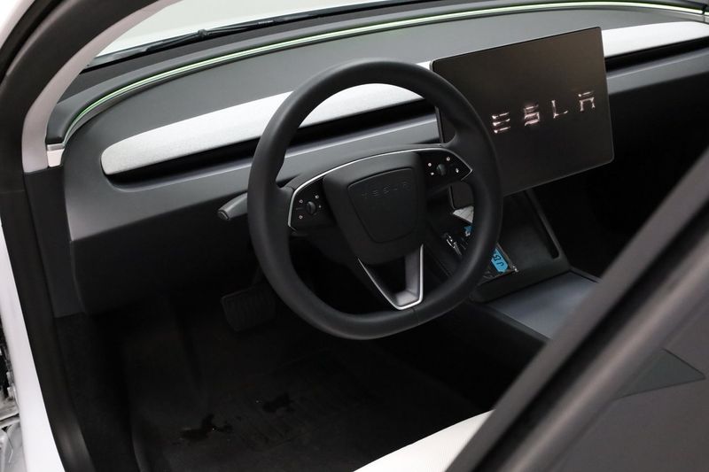 Tesla Model 3 bild 5