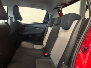 Toyota Yaris bild 10