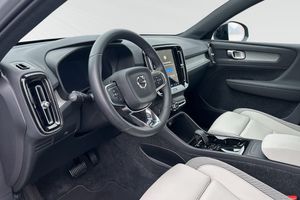 Volvo EX40 bild 8