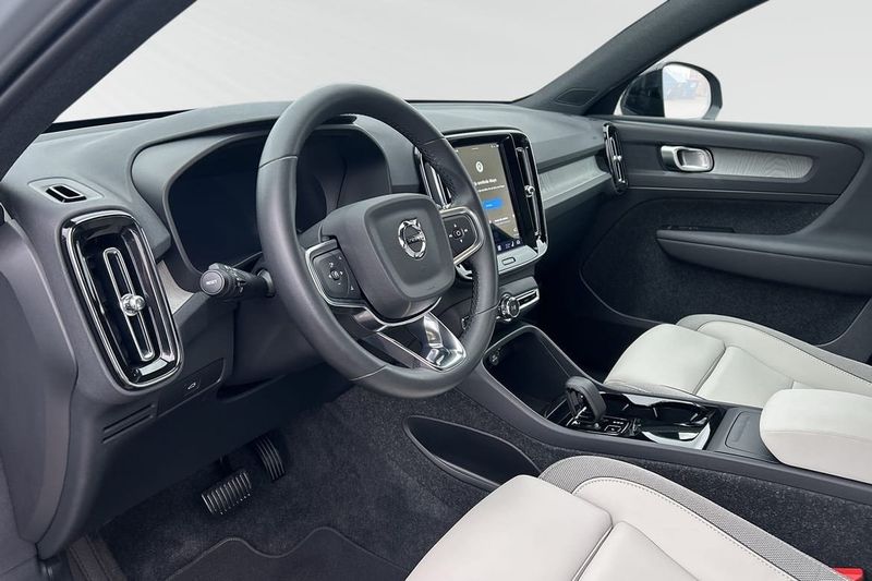 Volvo EX40 bild 8