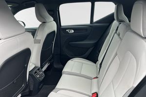 Volvo EX40 bild 9