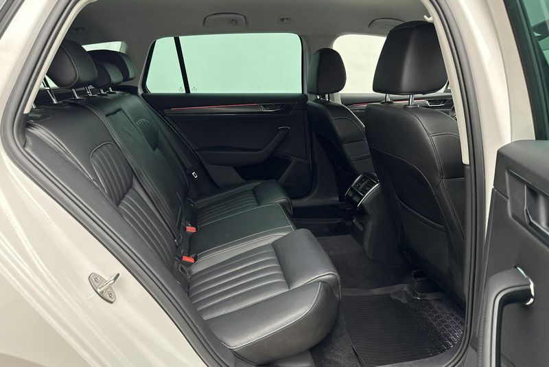 Skoda Superb bild 8