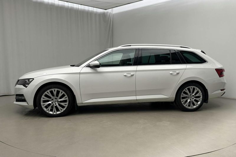 Skoda Superb bild 2