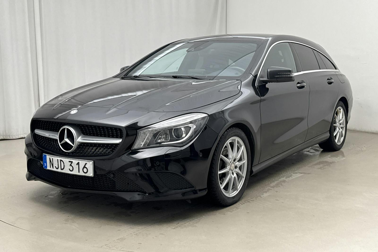 Mercedes CLA220
