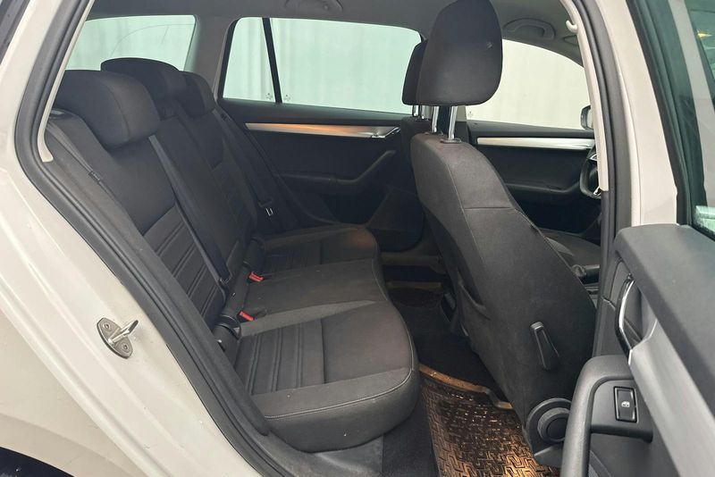 Skoda Octavia bild 8