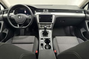 Volkswagen Passat bild 6