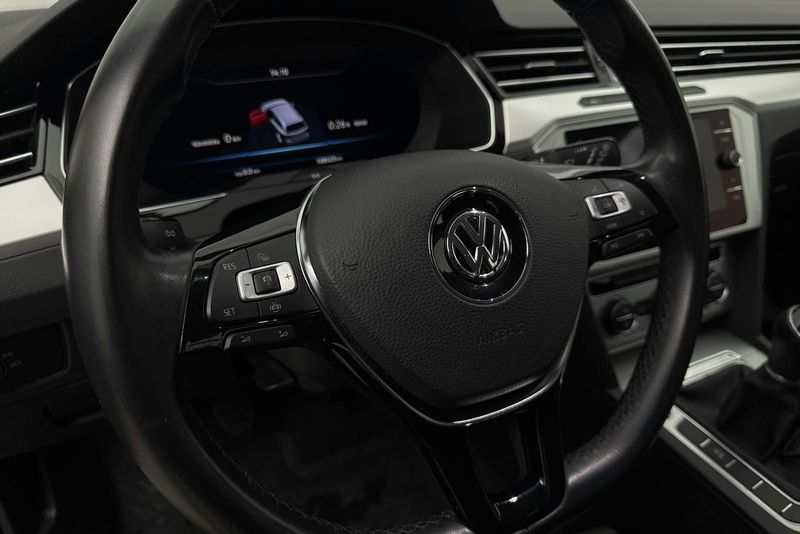 Volkswagen Passat bild 15