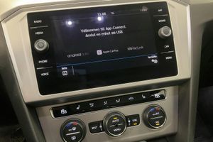 Volkswagen Passat bild 12