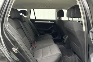 Volkswagen Passat bild 8