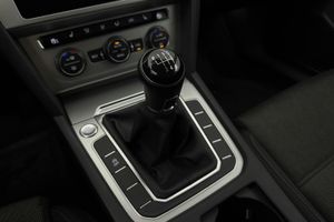 Volkswagen Passat bild 14