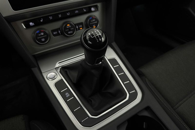 Volkswagen Passat bild 14